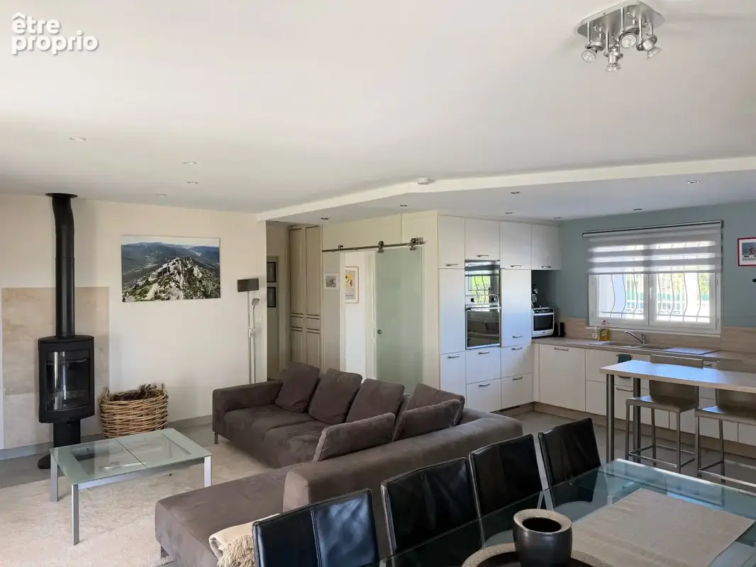 Superbe villa avec piscine et vue imprenable sur le village - photo 9