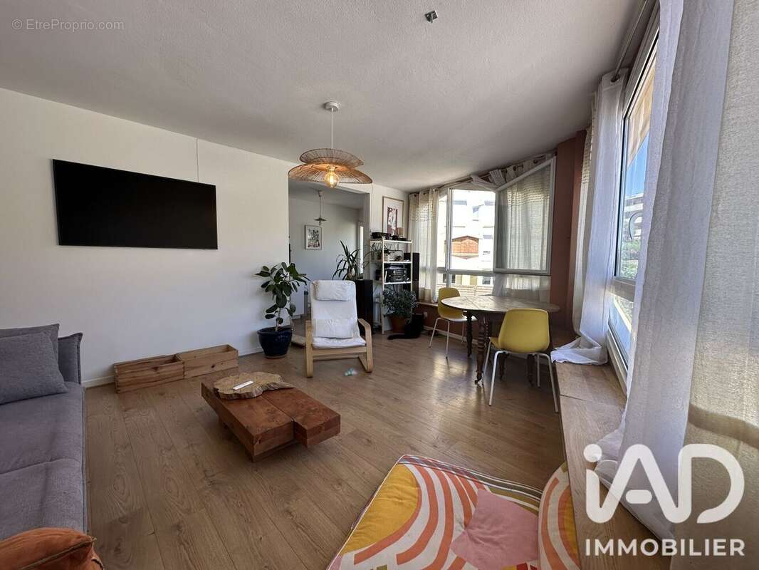Photo 2 - Appartement à LA VALETTE-DU-VAR