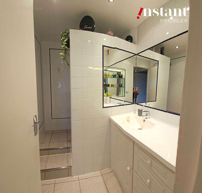 Appartement à SAINT-GENIS-LAVAL