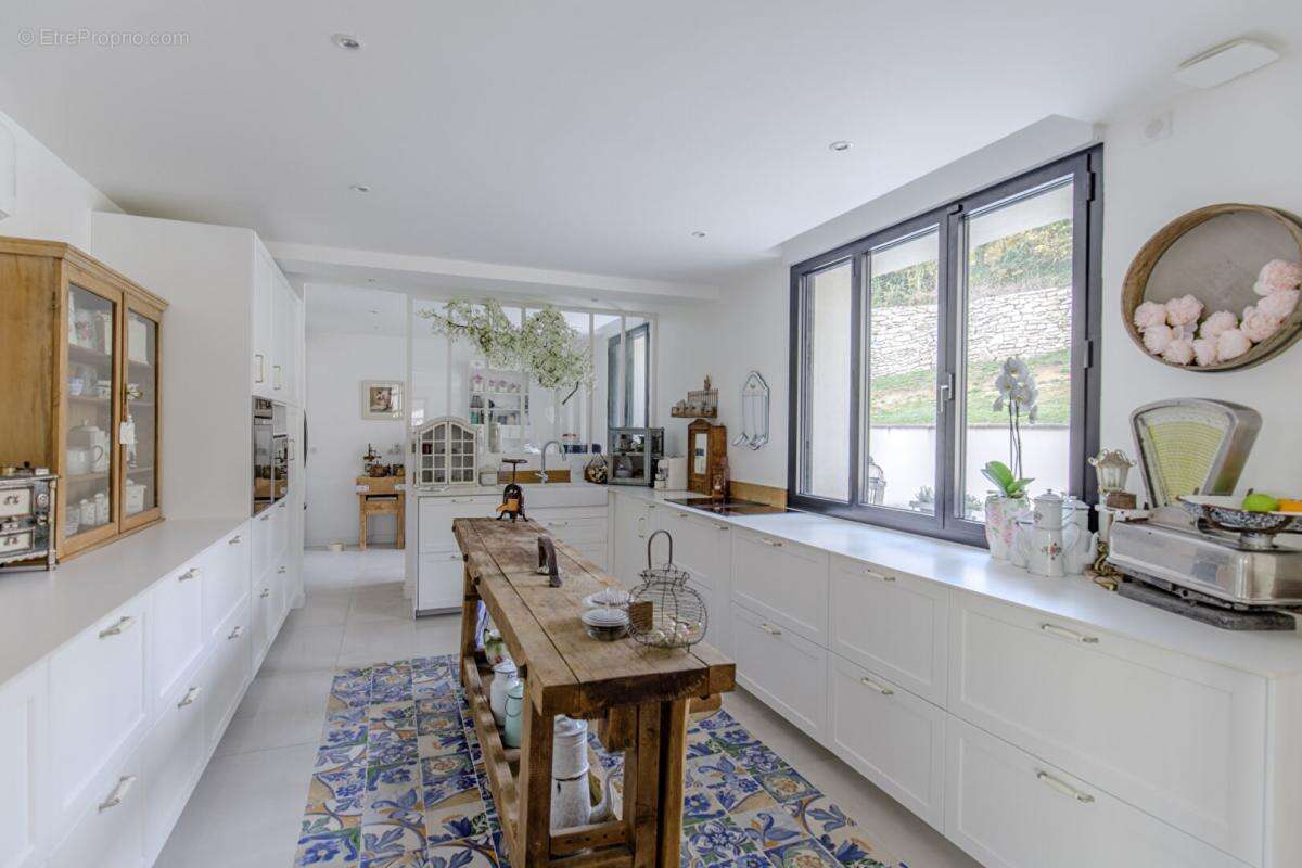 Maison à FOLLAINVILLE-DENNEMONT