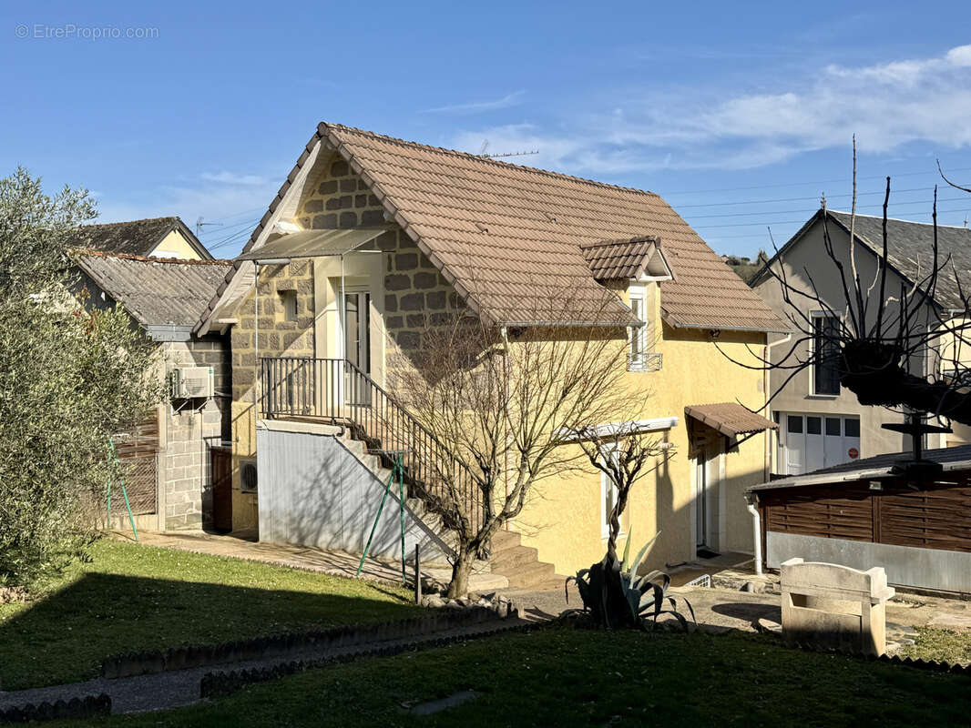 Maison à OBJAT