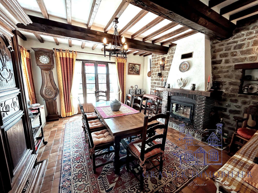 Maison à SAINT-GERMAIN-SUR-AY