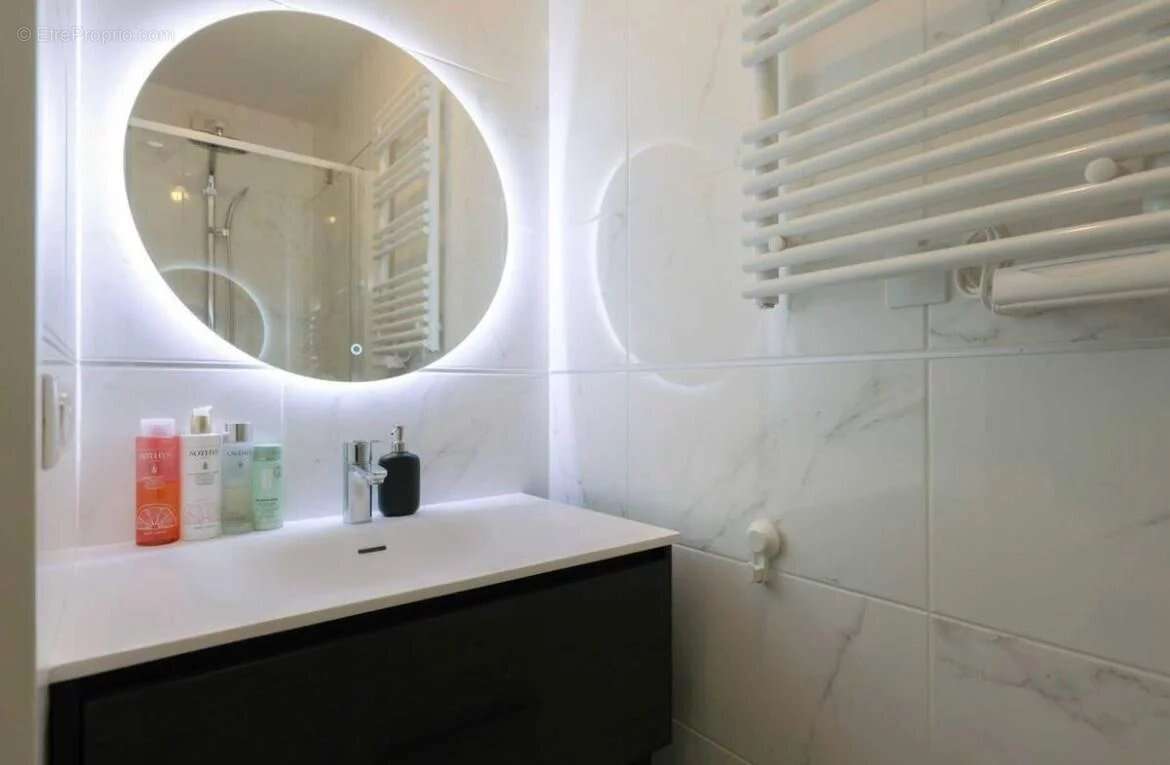 Appartement à LEVALLOIS-PERRET