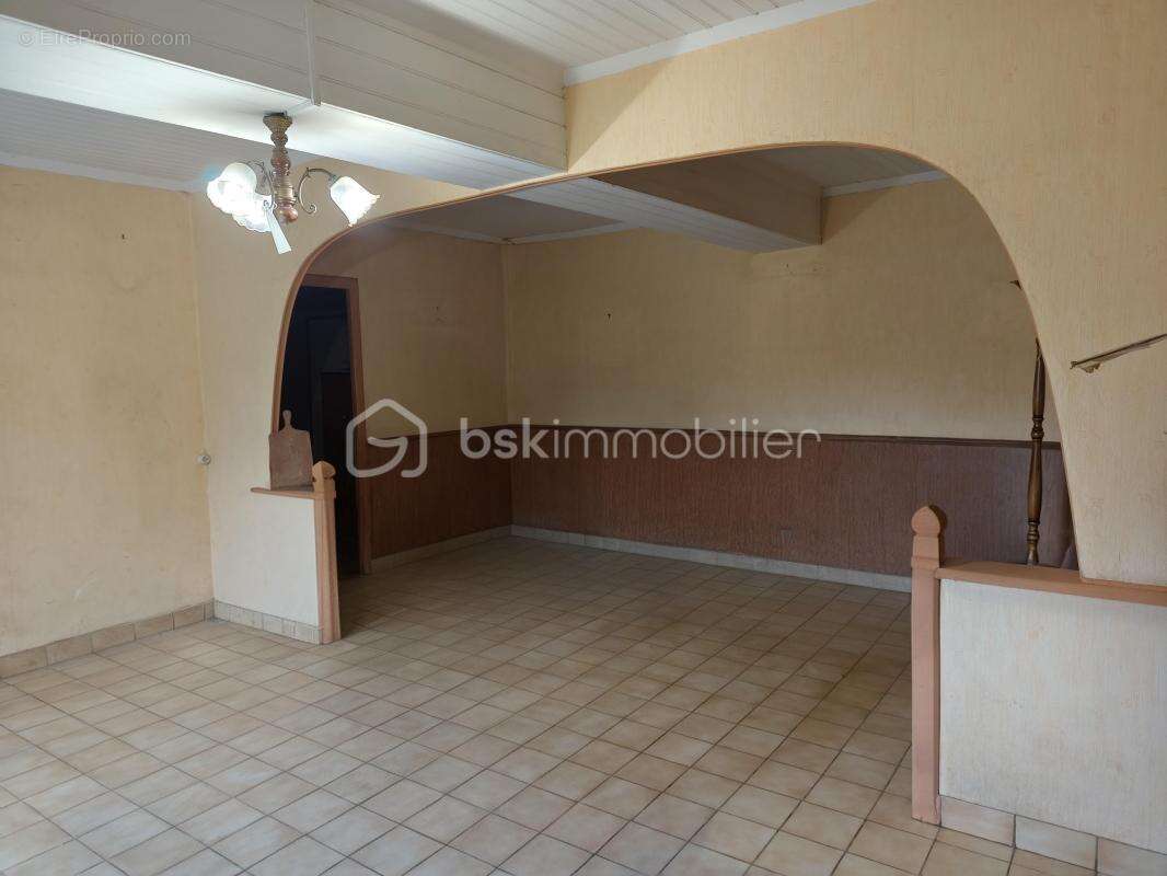 Maison à SAINT-BRICE-EN-COGLES