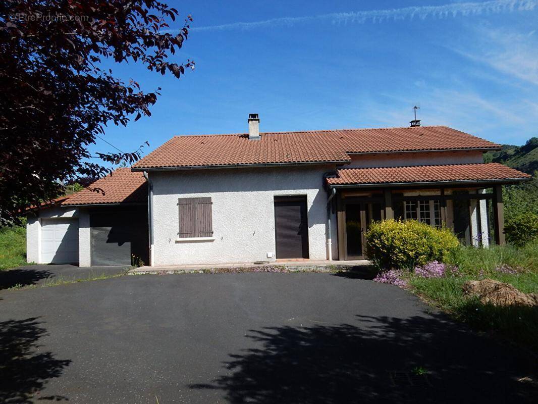 Maison à ESPALY-SAINT-MARCEL