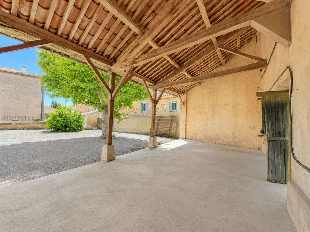 Un lieu unique à réinventer   Ancienne école de village - photo 9