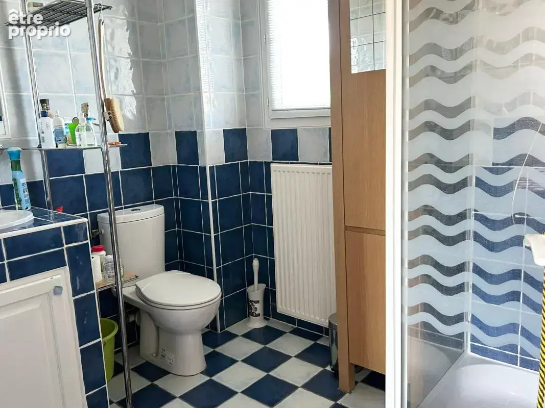 Maison 5 chambres savigneux (01) - photo 19