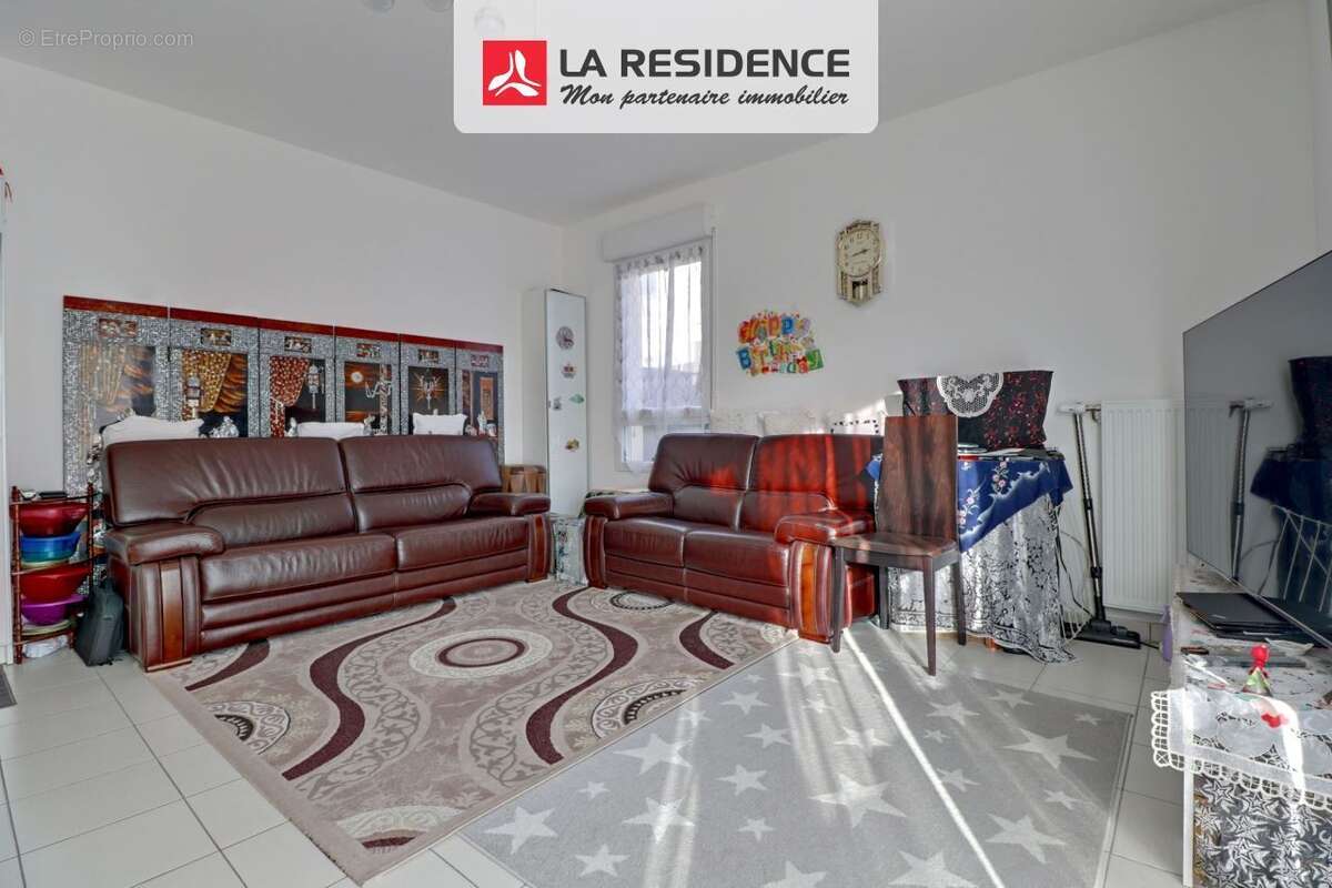 Maison à JOUY-LE-MOUTIER