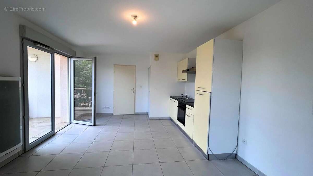 Appartement à COGOLIN