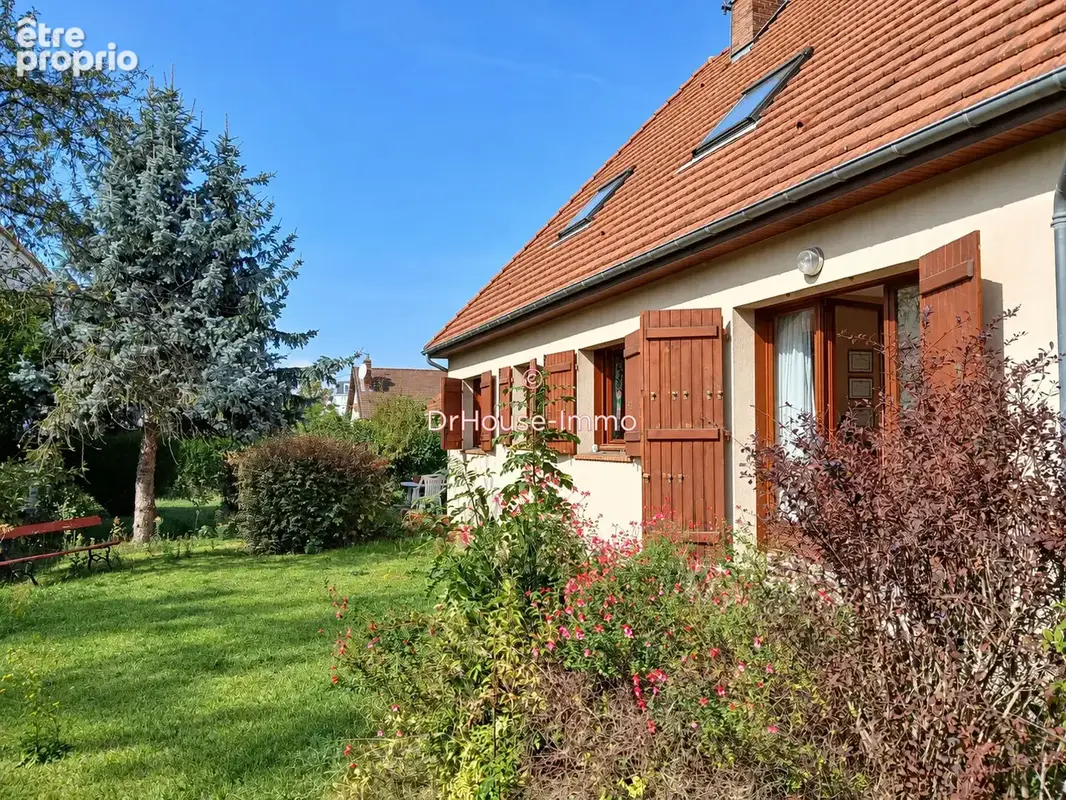 Maison à LIVRY-GARGAN