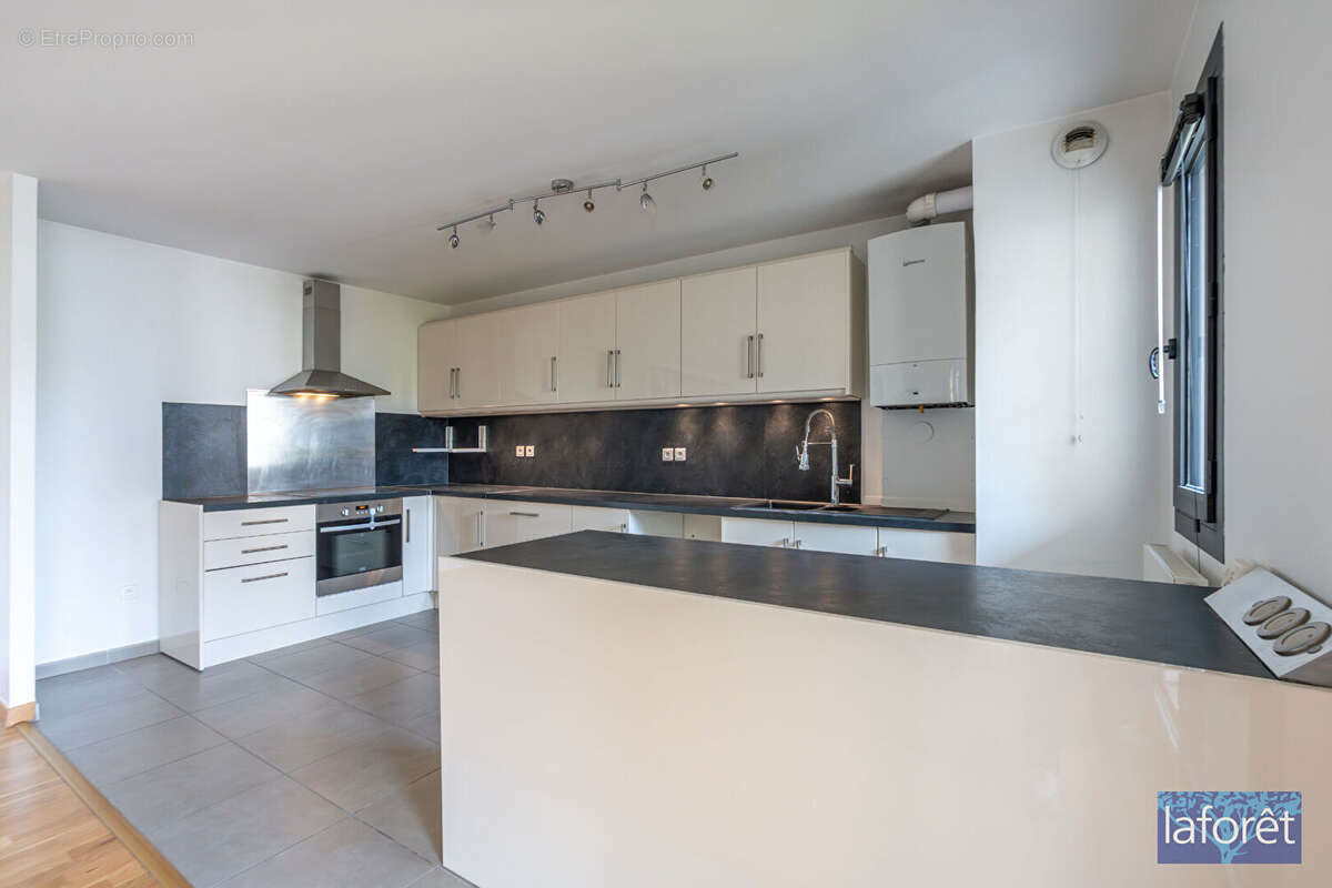 Appartement à NOGENT-SUR-MARNE