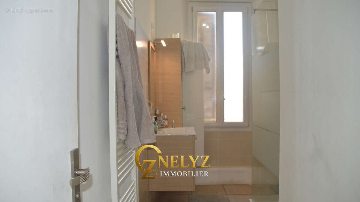 Appartement à MARSEILLE-8E