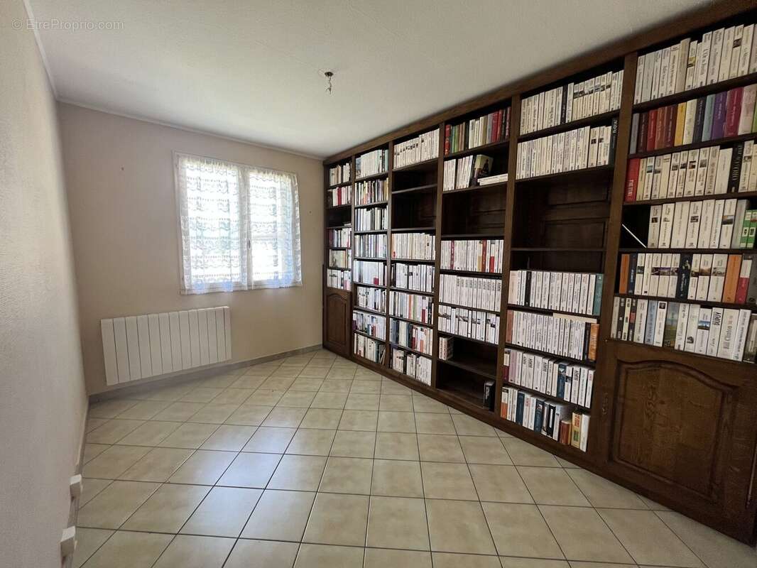 Appartement 89 m² à Le Cheylard  - photo 7