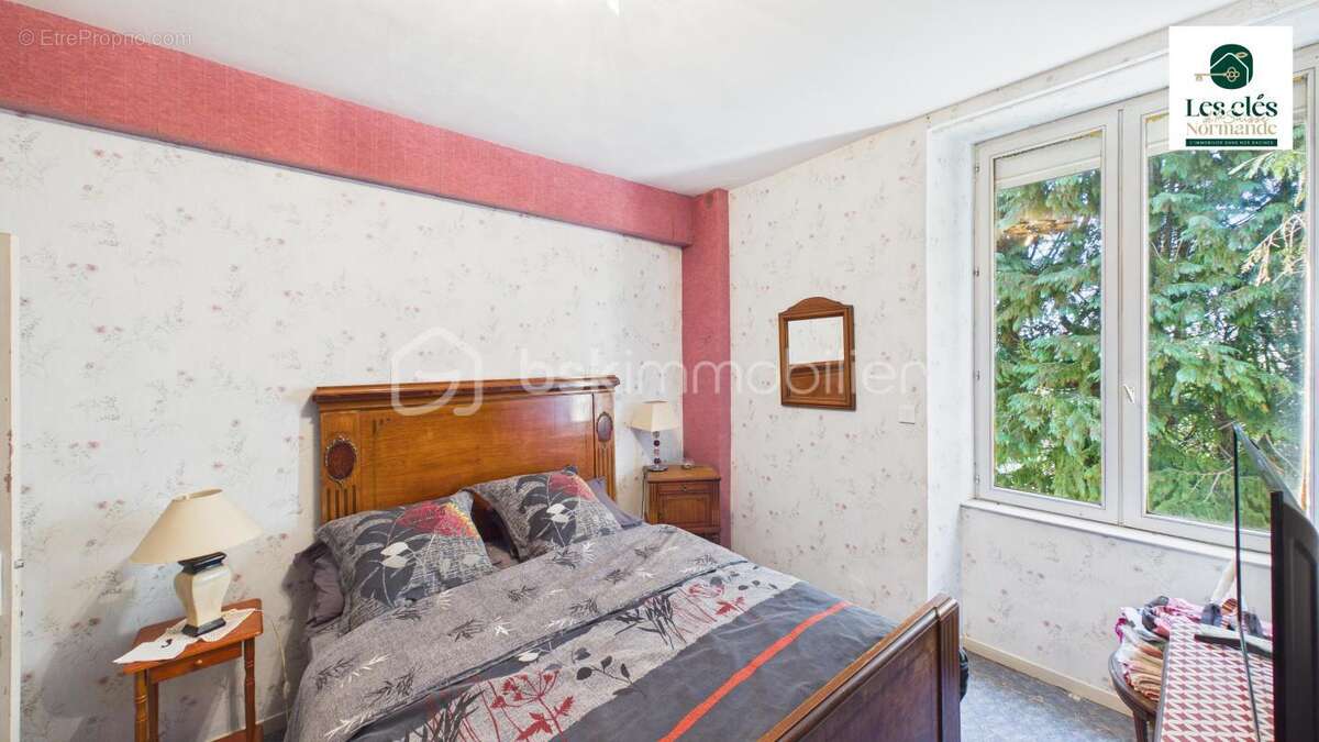 Une maison bourgeoise, cinq chambres, un parc de plus de 4 000 m²… et encore du potentiel ! - photo 10