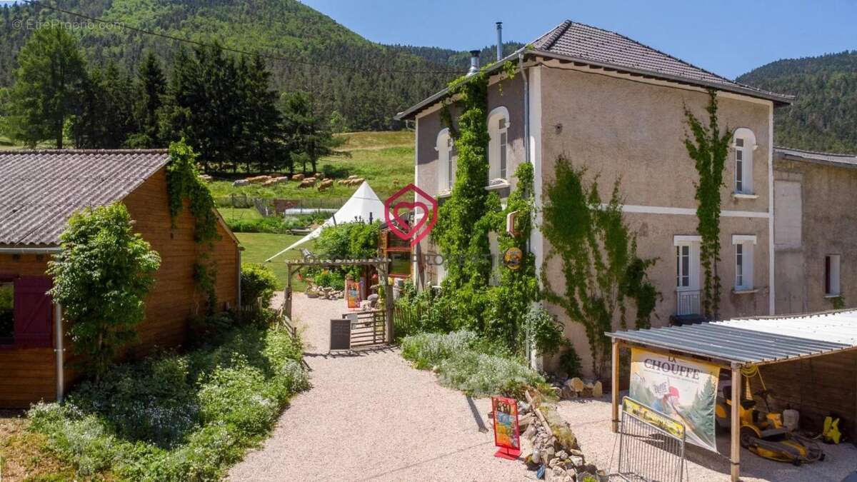 Maison à COMUS