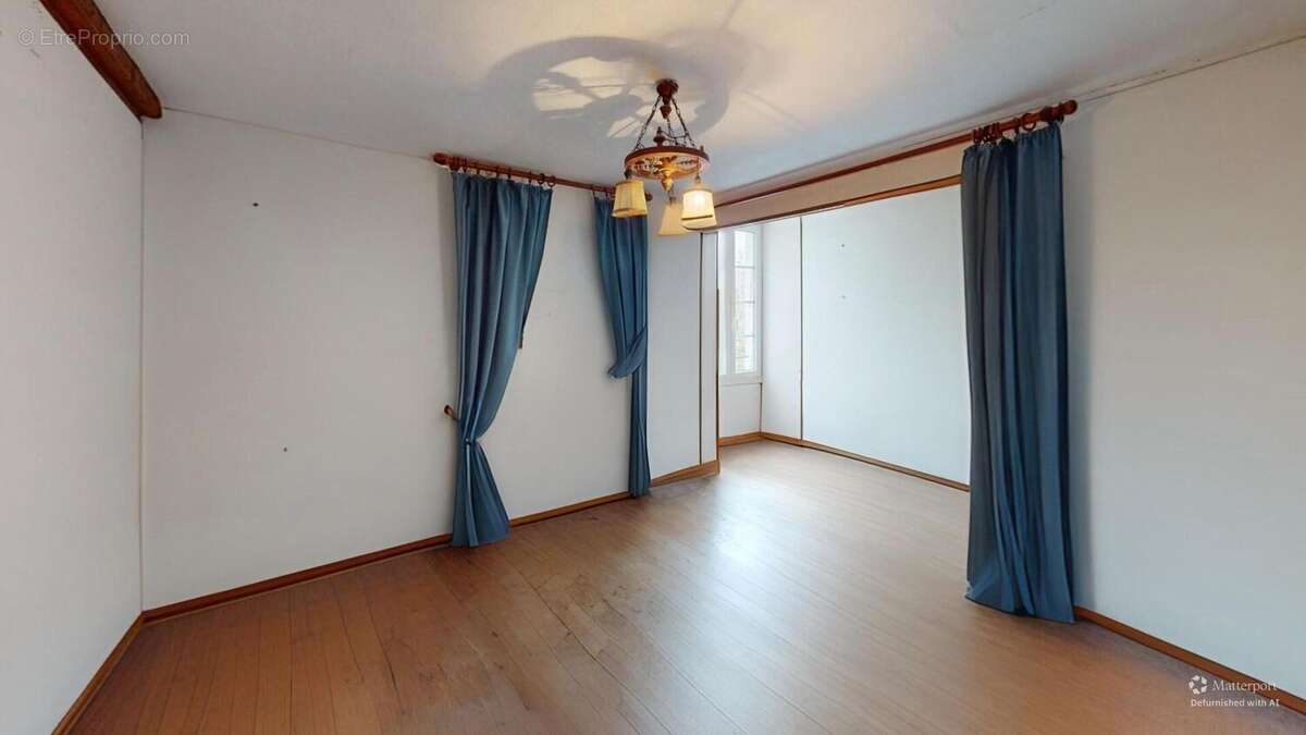 Photo 8 - Maison à VILLENEUVE-LA-COMTESSE