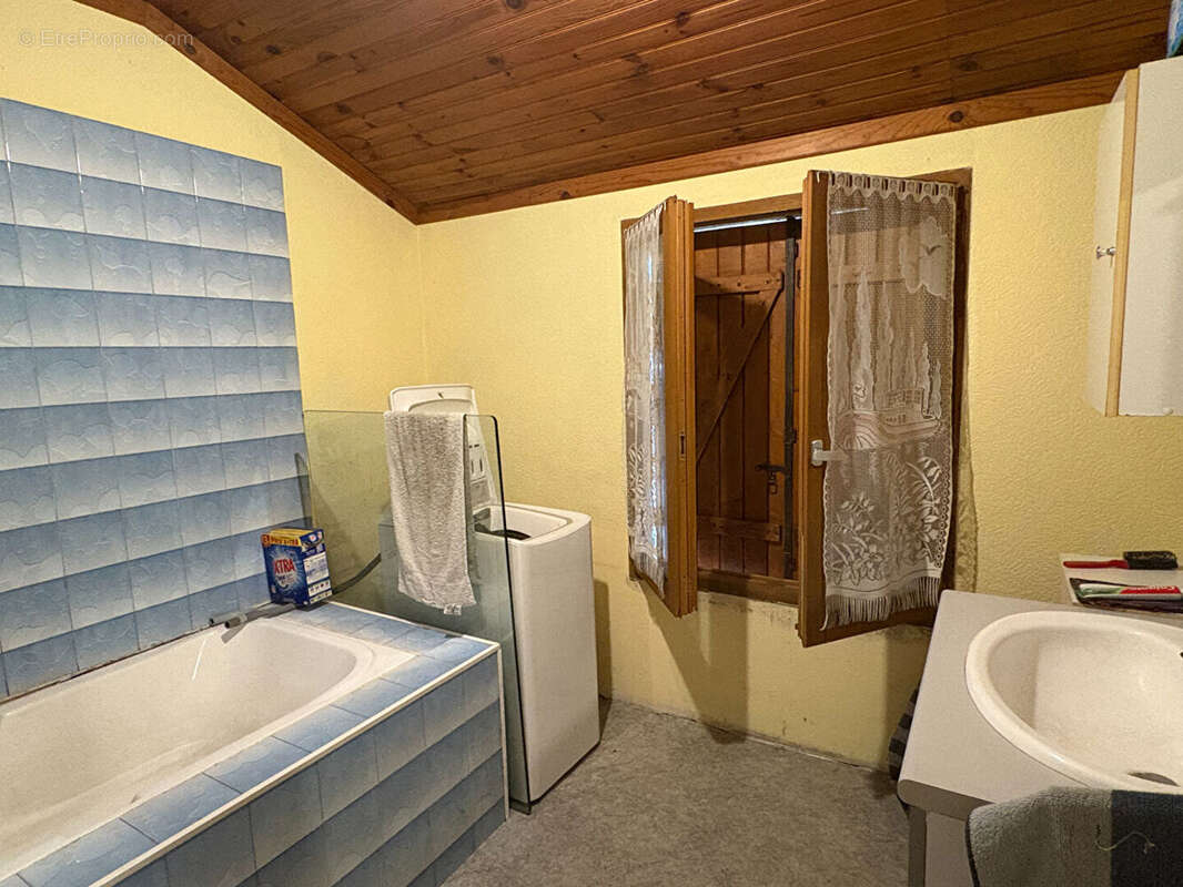 Maison à SAINT-PRIEST-SOUS-AIXE