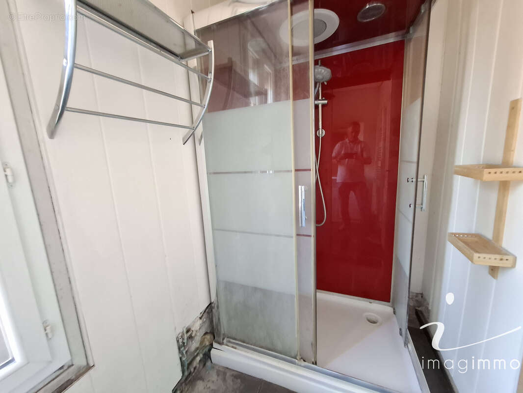 Maison de village de type avec 3 chambres, 2 pièces d'eau et une cour ! - photo 12