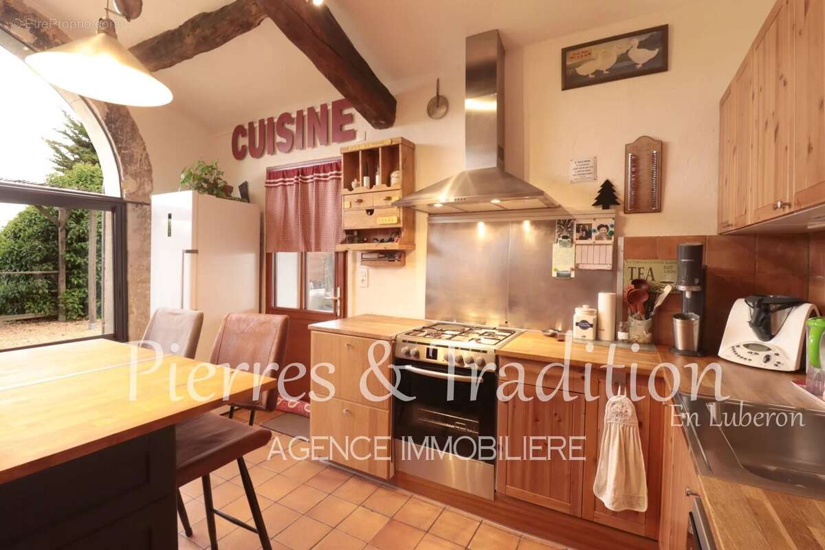 Maison à ROUSSILLON