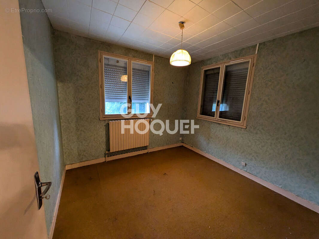 Maison à LAROQUE-DES-ARCS