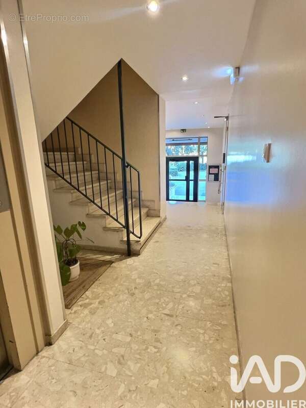 Photo 2 - Appartement à MARSEILLE-9E