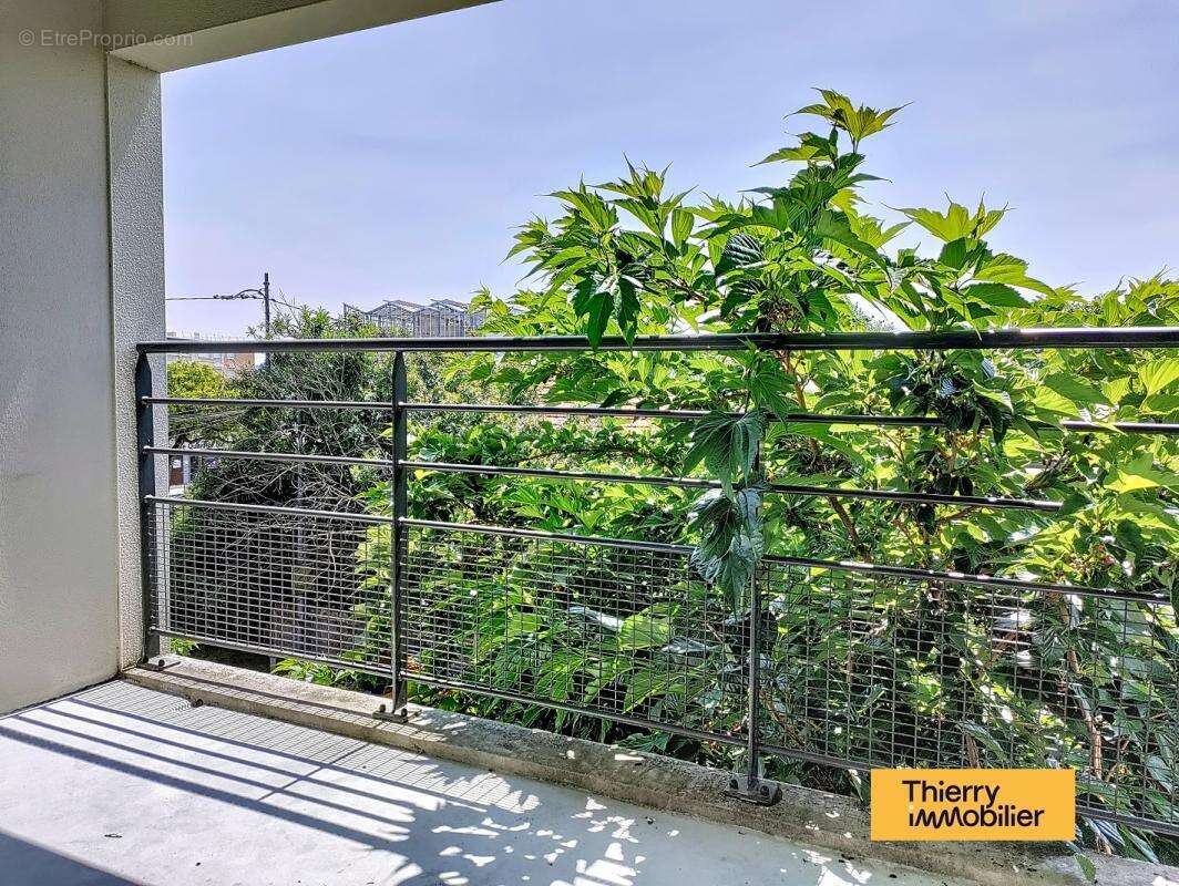 T3 spacieux avec balcon - bout des pavés - photo 4
