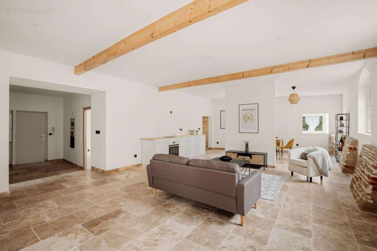 Appartement à SOLAIZE