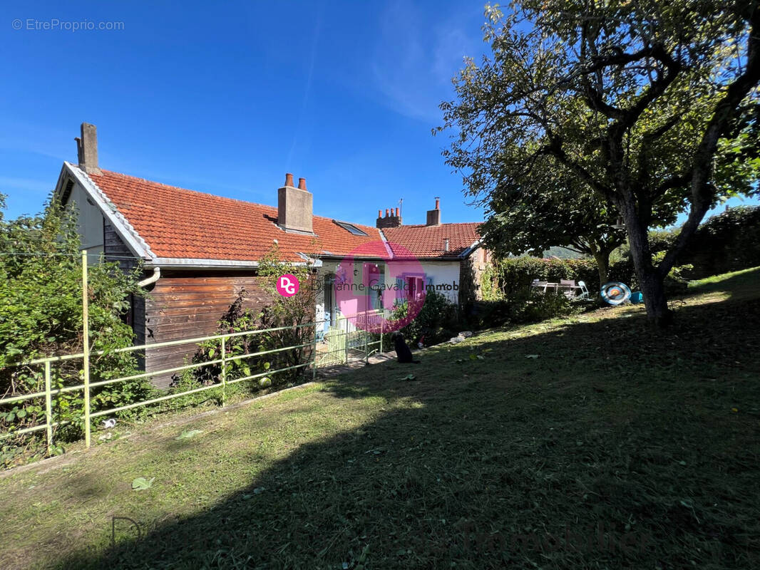Maison à DECAZEVILLE