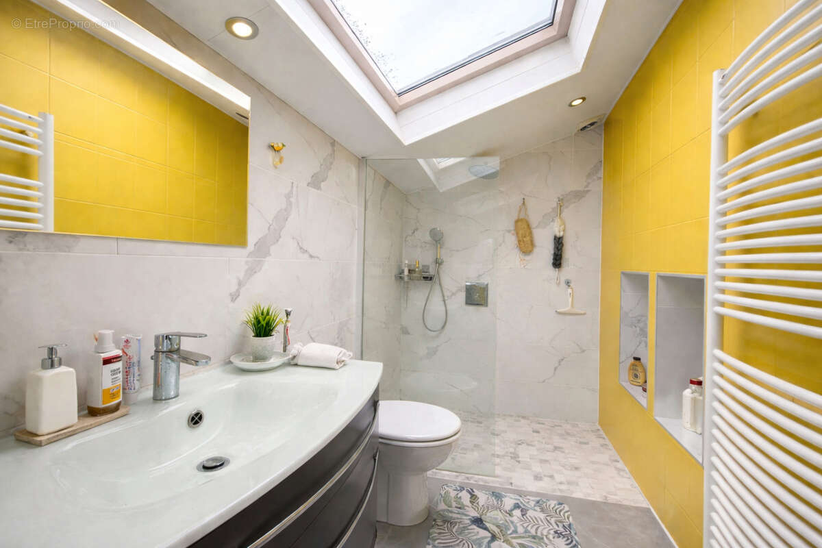 salle d'eau - Maison à YERRES