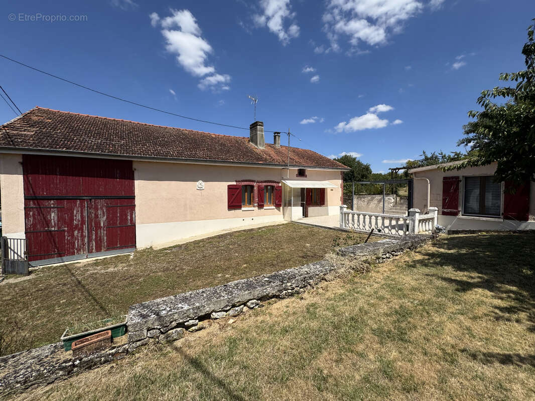 Maison à VAUCHONVILLIERS