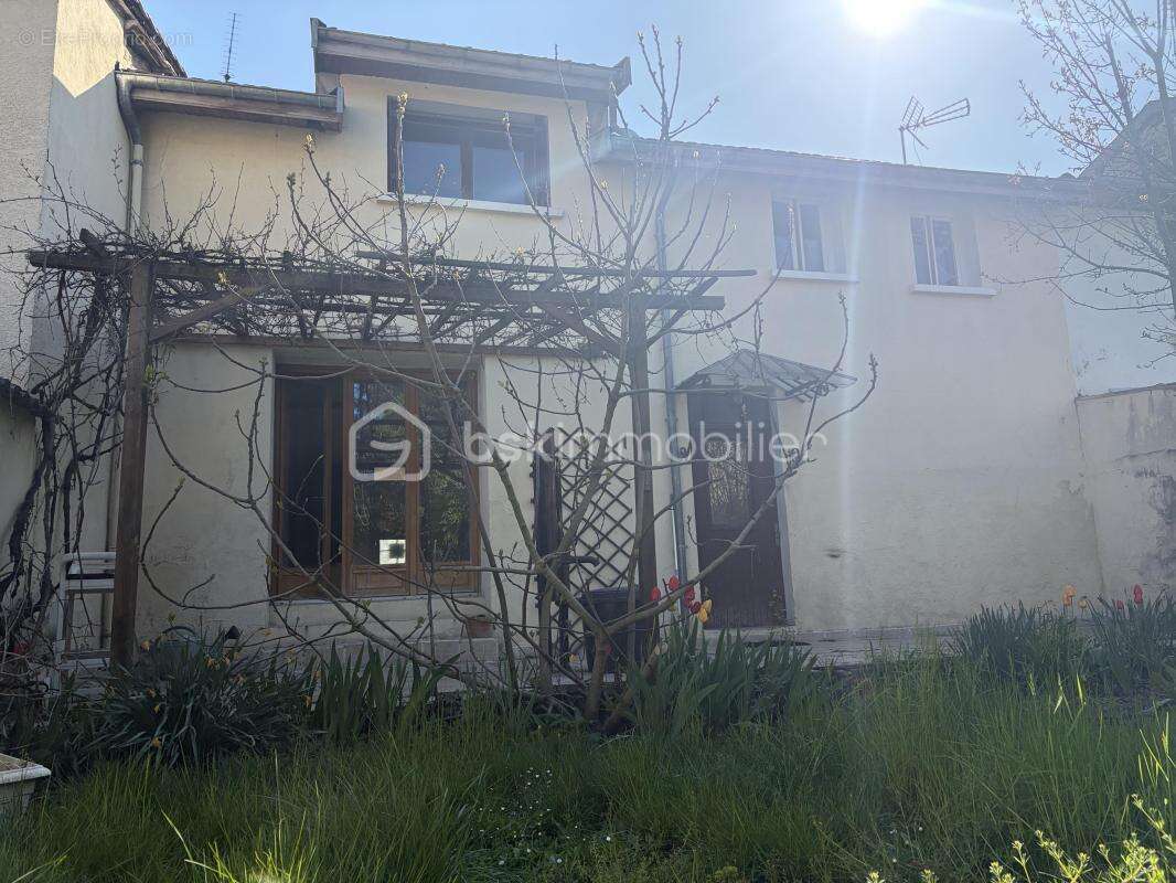 Maison à BOURGOIN-JALLIEU