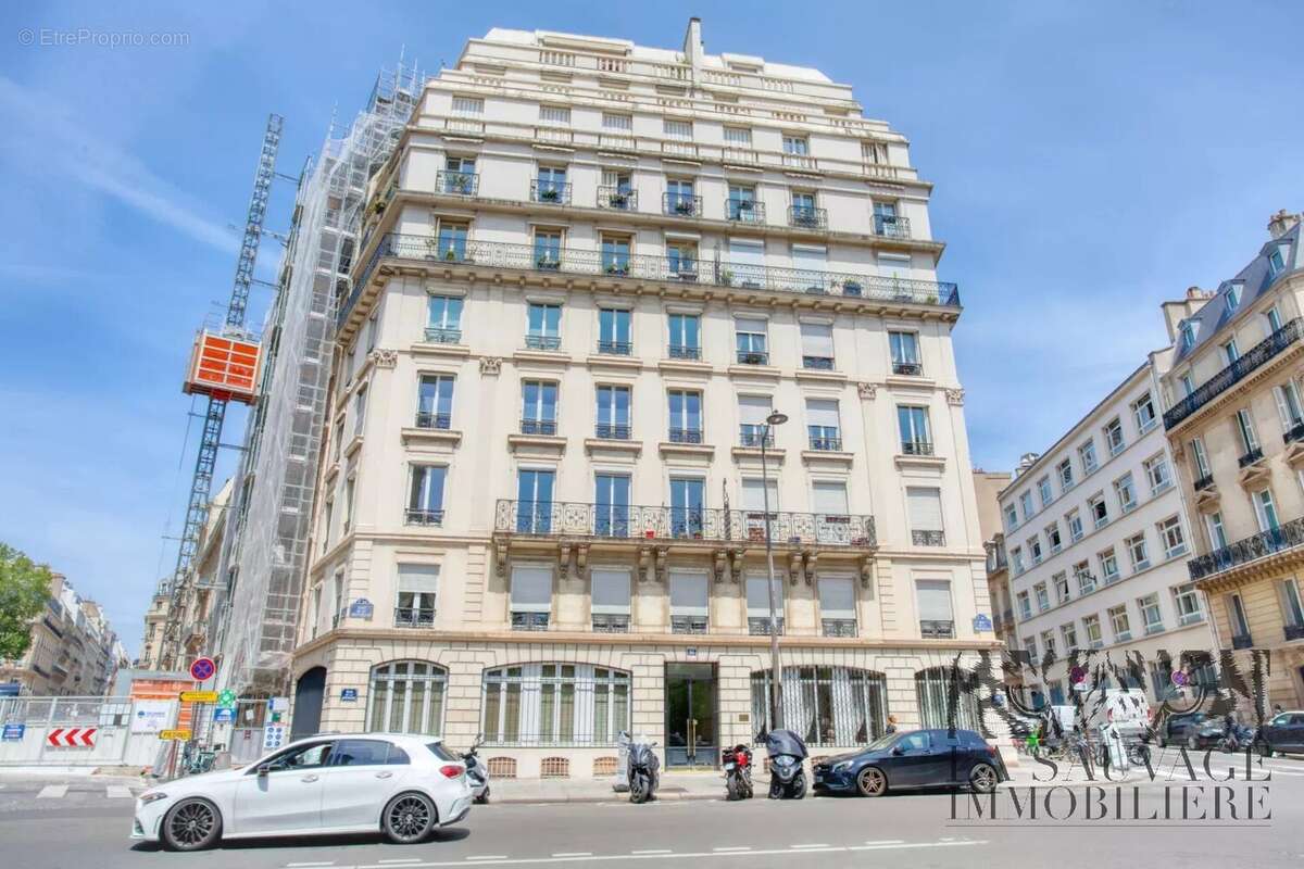 Appartement à PARIS-8E