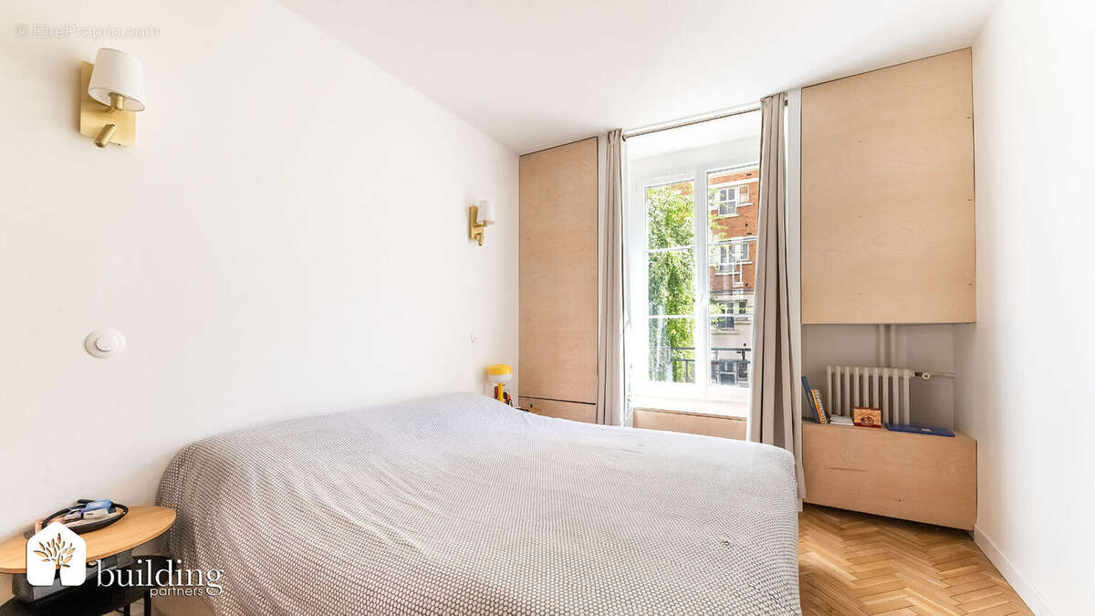 Appartement à COURBEVOIE