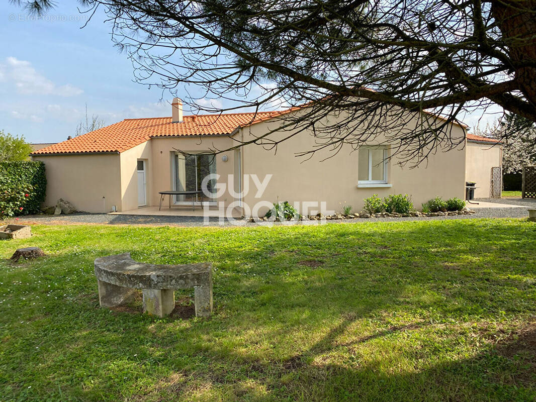 Maison à FONTENAY-LE-COMTE