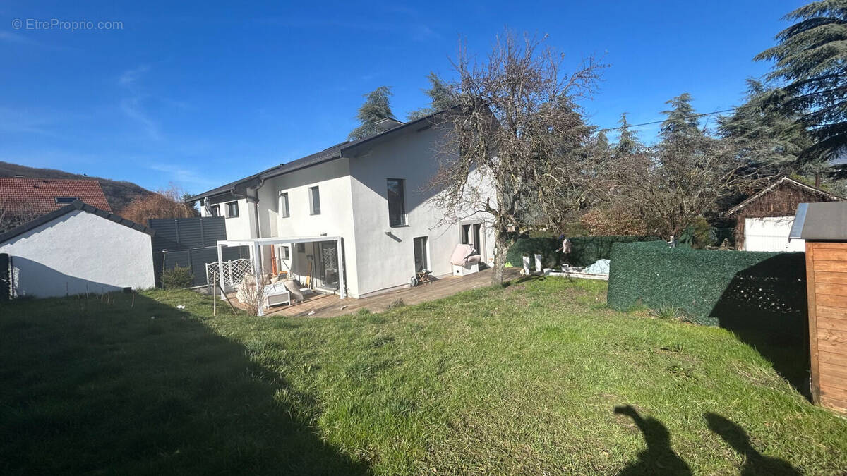 Maison à MONNETIER-MORNEX