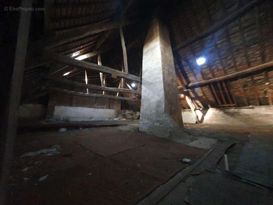 Maison à MONT-D&#039;ORIGNY