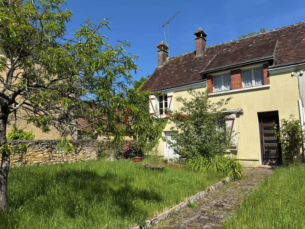 Maison à SAINT-GERMAIN-DE-LA-COUDRE