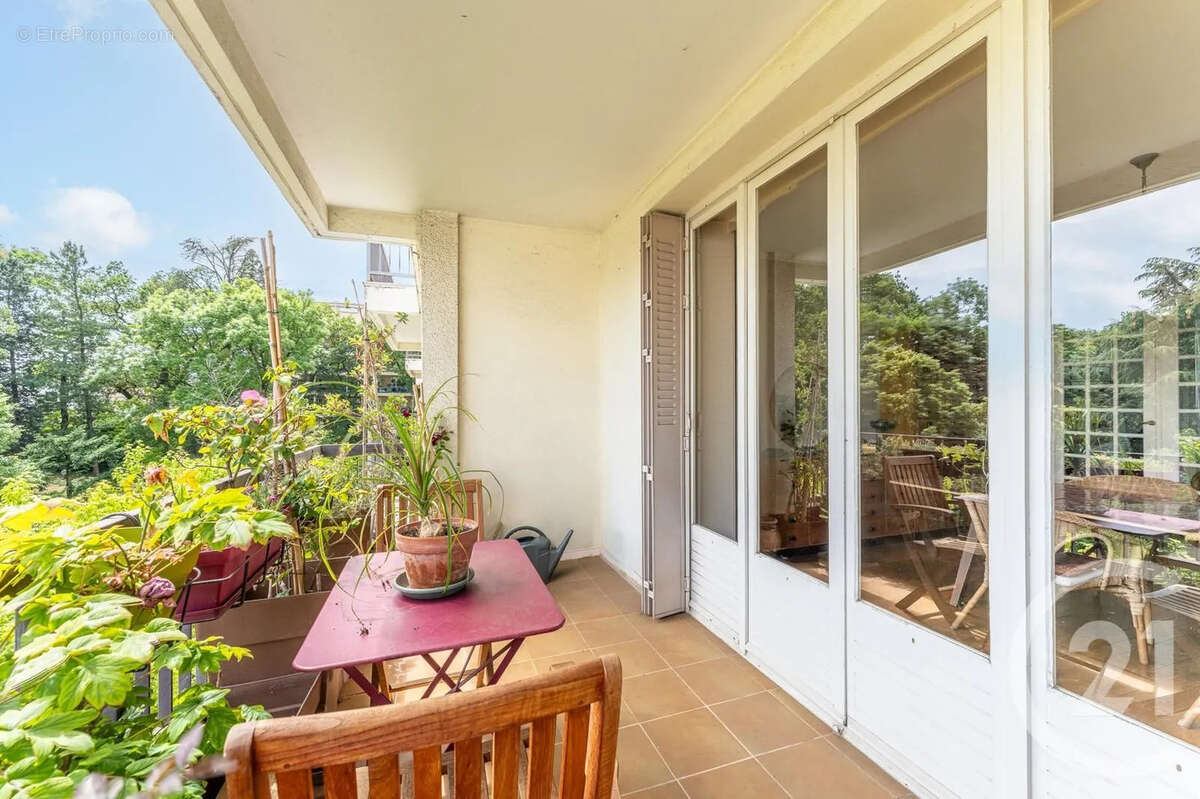 Appartement à BRON