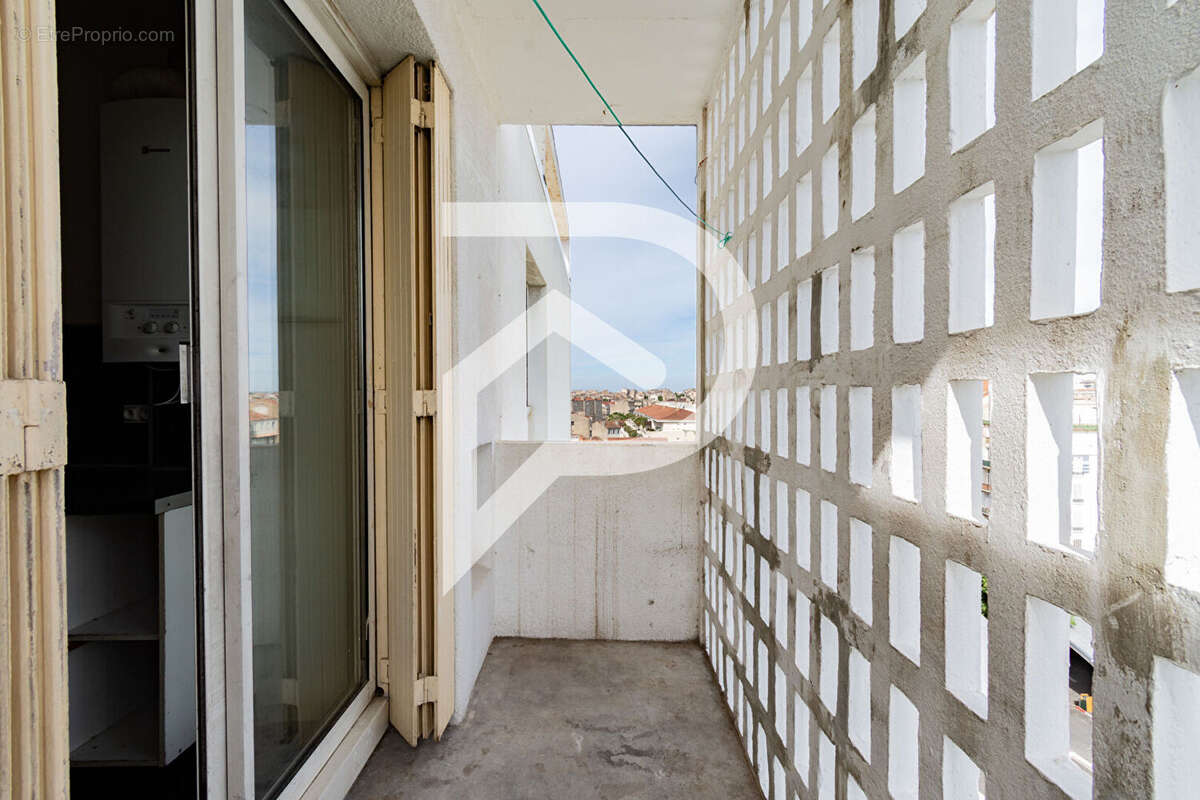 Appartement à MARSEILLE-5E