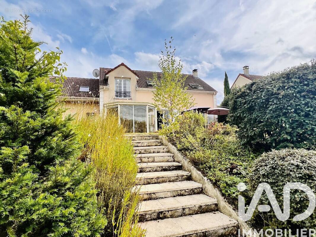 Photo 1 - Maison à VERNEUIL-SUR-SEINE