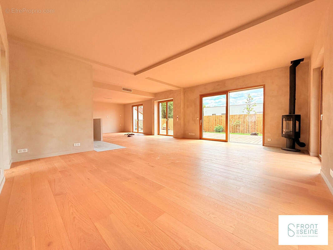 Maison 6 pièces - 143.40 m² - Croix Bosset - Monesse - photo 3