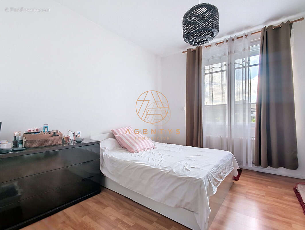 Maison 105 m² à Creteil  - photo 5