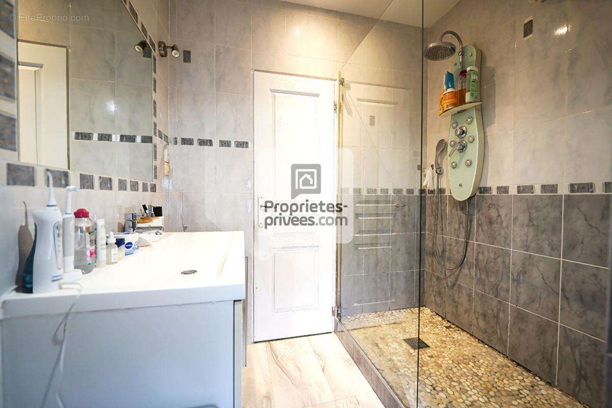 DOMENE Grand T2 de 78m2 + Jardin 66m2 - photo 10