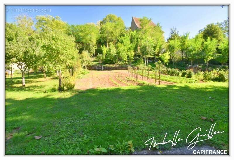 Maison à CHATEAUMEILLANT