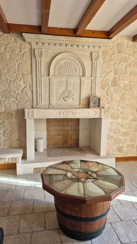 Maison à JARNAC-CHAMPAGNE