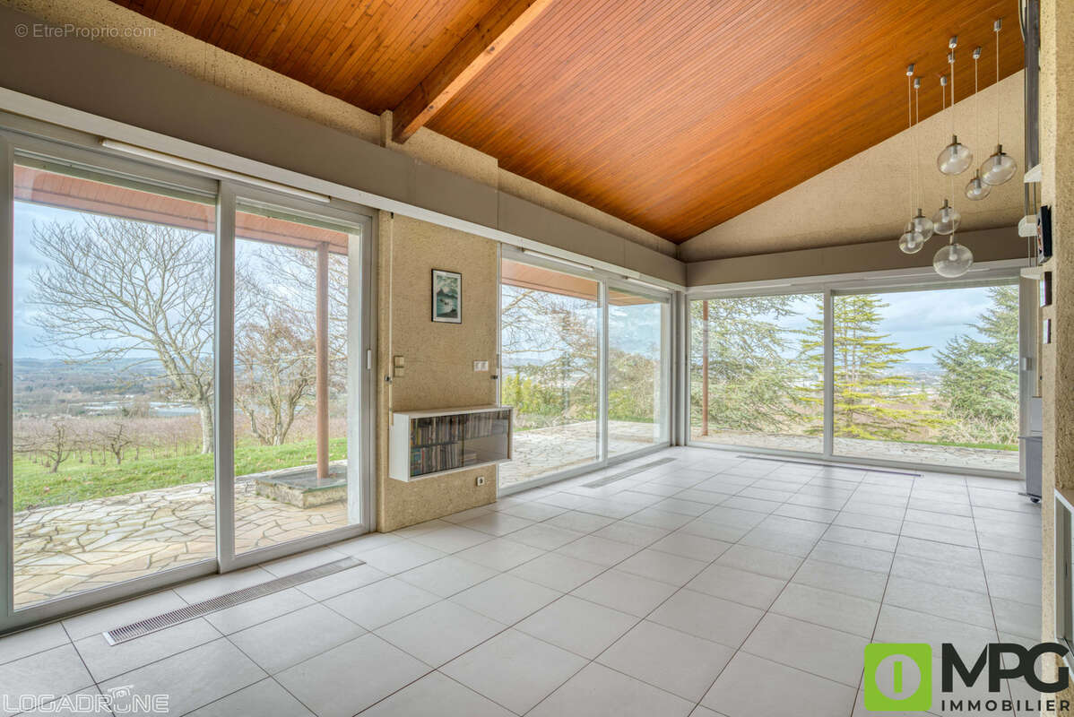 Maison à SAINTE-LIVRADE-SUR-LOT