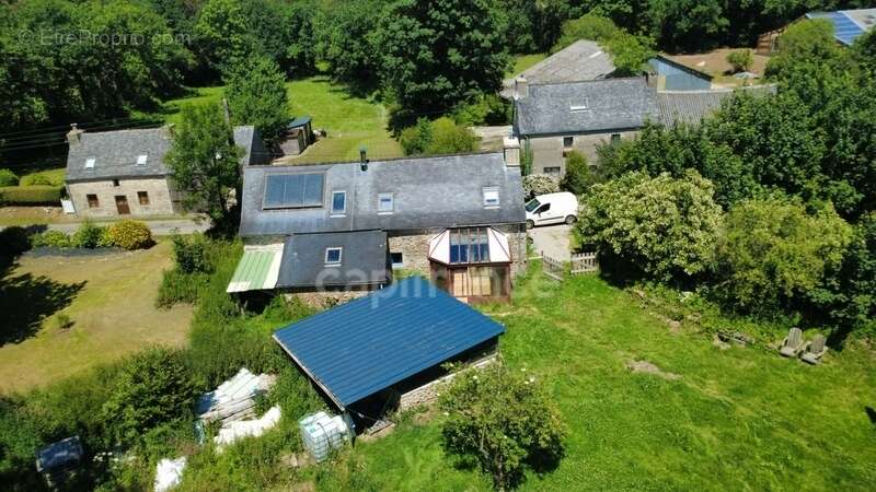 Maison en pierre – 2 500 m² de terrain – Calme absolu et nature - photo 2