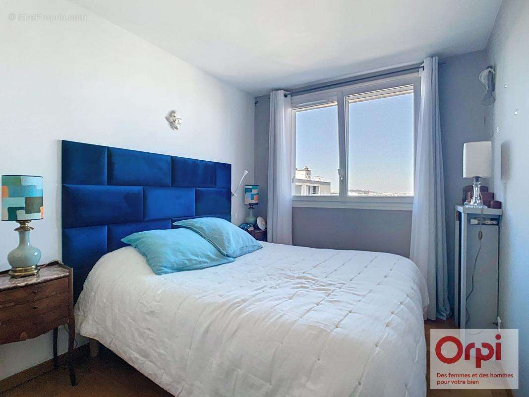 Appartement à ISSY-LES-MOULINEAUX