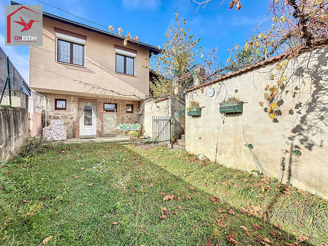 Maison à NOIRETABLE