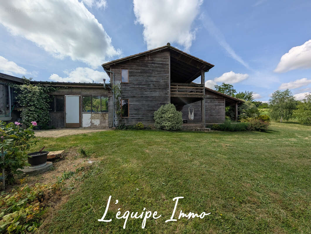 Maison à MONBLANC